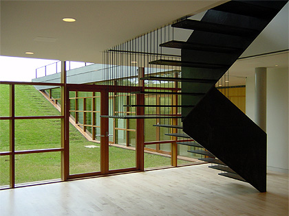 Floating Box House, Stairs